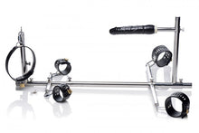 Lade das Bild in den Galerie-Viewer, Gefangengehalten im Metall Bodenpranger mit Dildo