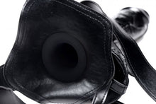 Lade das Bild in den Galerie-Viewer, Infiltrator hohler Umschnalldildo