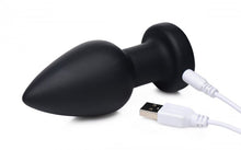 Lade das Bild in den Galerie-Viewer, Vibrierender Butt Plug mit LED-Leuchte - Groß