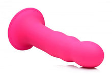 Lade das Bild in den Galerie-Viewer, Squeeze-It gewellter Dildo - Rosa