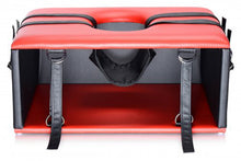 Lade das Bild in den Galerie-Viewer, Queening- / Kinging-Stuhl