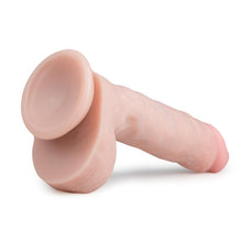 Lade das Bild in den Galerie-Viewer, Realistischer hautfarbener Dildo - 22,5 cm