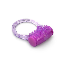 Lade das Bild in den Galerie-Viewer, Vibrierender gerauter Penisring - Lila