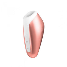 Lade das Bild in den Galerie-Viewer, Satisfyer Love Breeze Saugvibrator - Kupferfarben