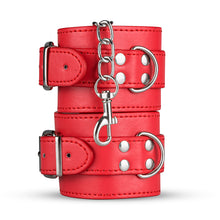 Lade das Bild in den Galerie-Viewer, Secret pleasure Chest - Crimson Dream