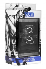 Lade das Bild in den Galerie-Viewer, Tom of Finland Handfesseln aus Neopren mit Schloss