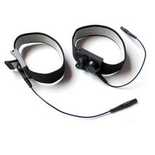 Lade das Bild in den Galerie-Viewer, Charming Chuck
